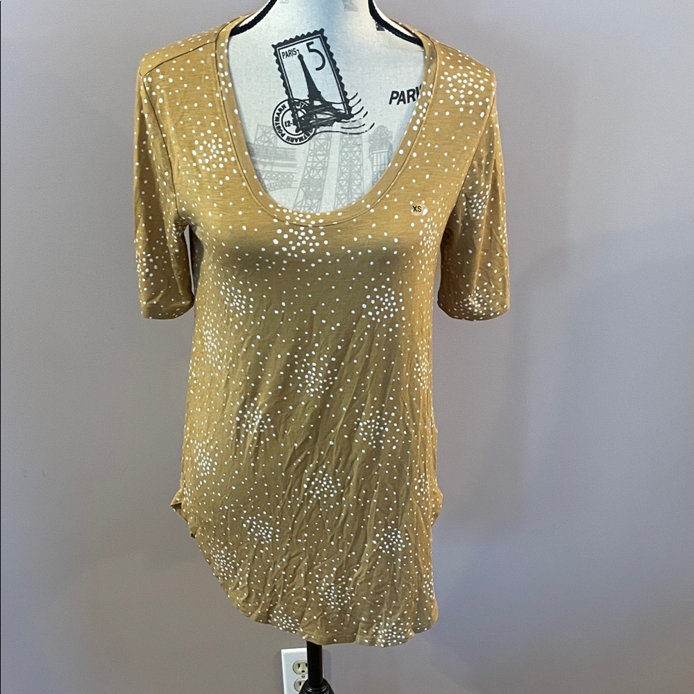 Maurices Tan and White Speckled Short Sleeve Top